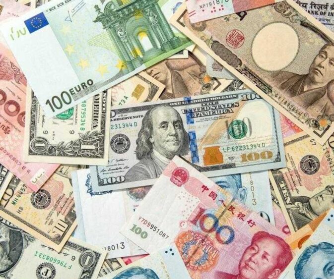 अमेरिकी डलरको मूल्य थप घट्यो