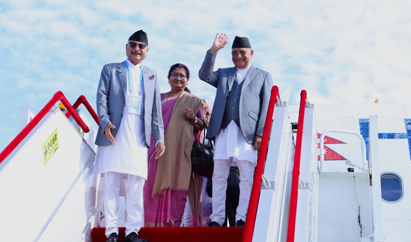 स्वदेश फर्कदै प्रधानमन्त्री ओली