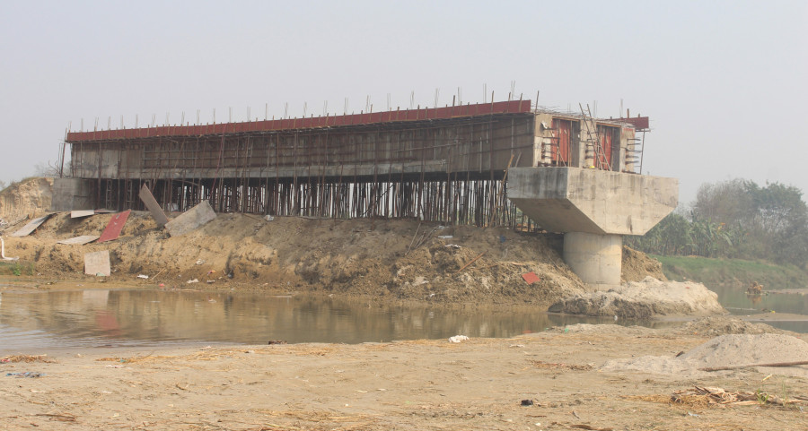मधेशका अधिकांश पुल निर्माण अलपत्र